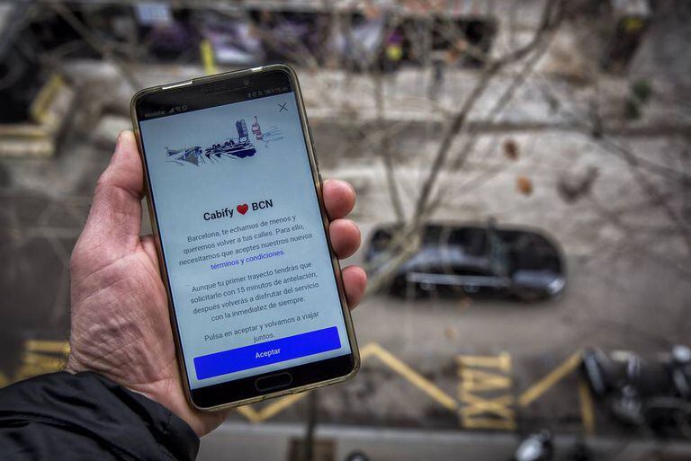 Cabify message announces the new service conditions.