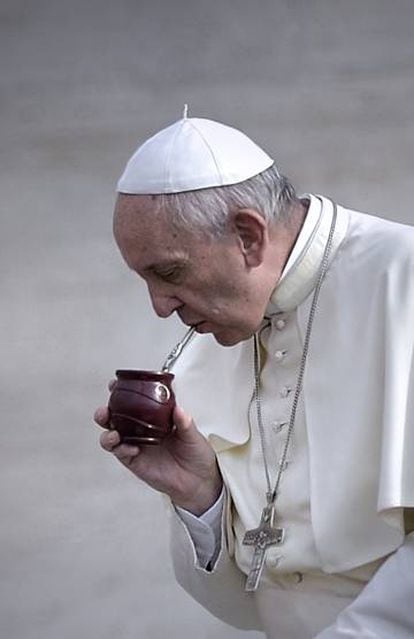 The pope drinks mate during an audience in Rome on August 31, 2016.