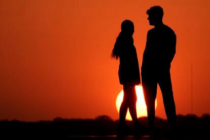 People in sunset, couple, lovers