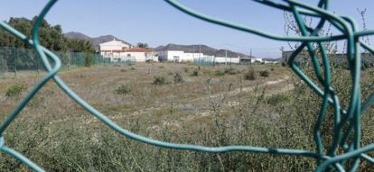 The fenced off area in Palomares where four nuclear bombs fell from a US plane on January 17, 1966.