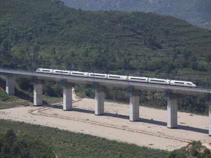 The bridge spanning the Candi ravine near Montblanc, in Tarragona province, cost €43.5 million to fix.