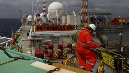 A Petrobras employee on an offshore oil platform off Rio de Janeiro in 2018.