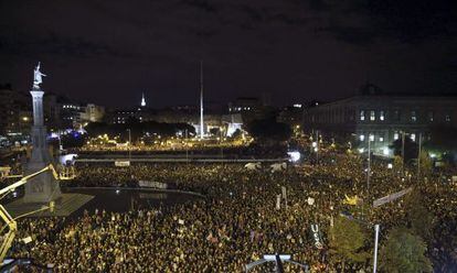 A view of the crowd in Col&oacute;n square where the Madrid march ended on Wednesday night.