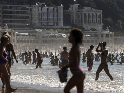 Residents of San Sebastián were still enjoying hot weather on Monday.