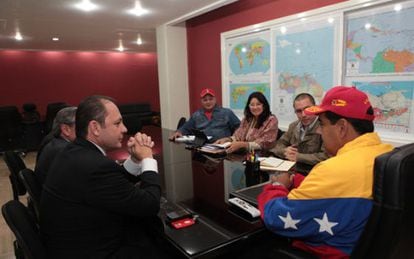 Maduro meeting with Globovisi&oacute;n shareholders who have investment interests in Miami. 