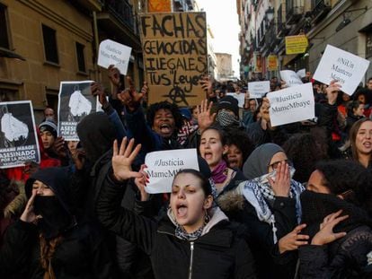 Protests on Friday in Lavapiés over the death of the Senegalese man.