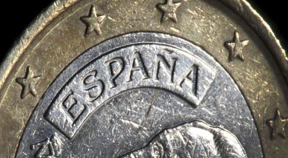 A Spanish one-euro coin on display in Düsseldorf.