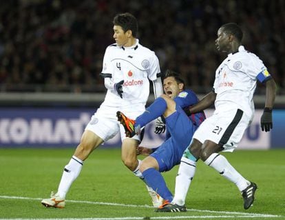 David Villa breaks his leg while playing against Al Saad at the Club World Cup in Japan last December.