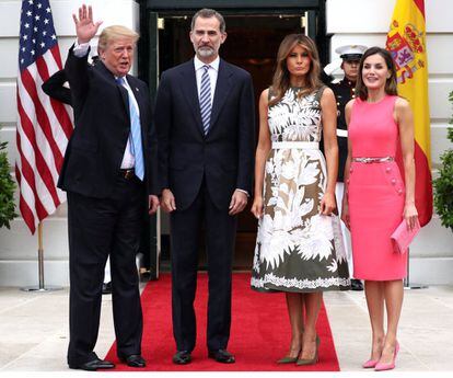 (l-r) Donald Trump, King Felipe VI, Melania Trump and Queen Letizia during a visit to the White House in 2018. 