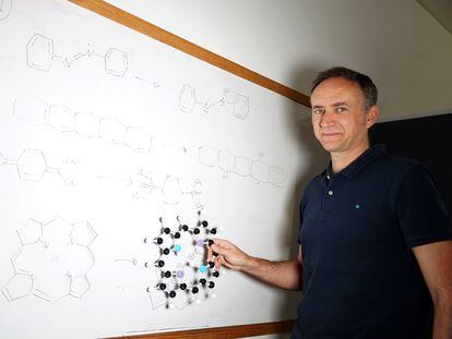 Diego Peña, professor of chemistry at Spain‘s University of Santiago de Compostela.