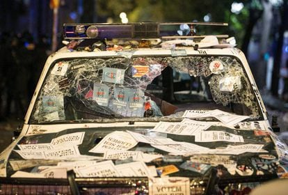 One of the Civil Guard vehicles damaged by protestors in Barcelona during disturbances on September 20.