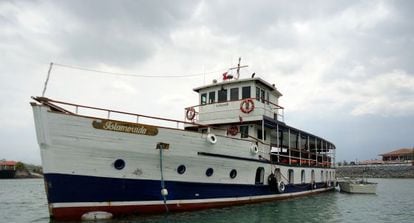 Al Capone's former smuggling vessel is now used by tourists at the Panama Canal..
