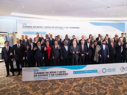 Representatives of the Community of Latin American and Caribbean States (Celac) posing for a family photo during the VII summit in Buenos Aires on January 24, 2023.