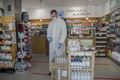 Pharmacies remain open as they are considered essential services. Their workers might now be tested for the coronavirus.