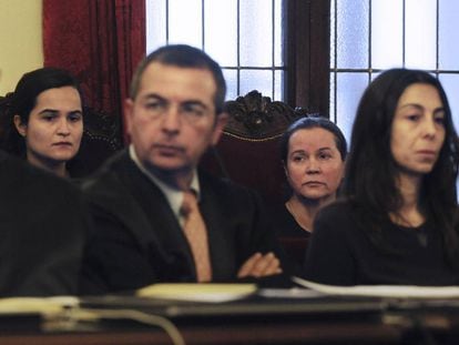 From left to right, Triana Martínez (with defense attorney Fermín Guerrero, Montserrat González and Raquel Gago – the three women convicted of Isabel Carrasco’s murder.