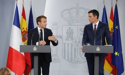 French President Emmanuel Macron and Pedro Sánchez.