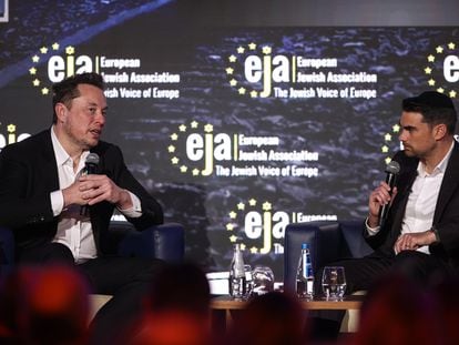 Elon Musk (L) and U.S. conservative political commentator Benjamin Shapiro (R) talk during a symposium on antisemitism in Kraków, Poland, January 22, 2024.