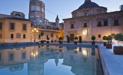 Plaza de la Almoina in Valencia.