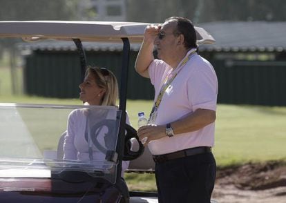 Carlos Fabra during a game on the Castell&oacute;n golf course his father founded in 1978.