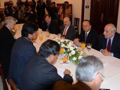 Former foreign ministers of Bolivia meet with President Evo Morales on Monday.