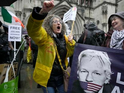 Protesters in favor of freeing Julian Assange, on February 21 outside the High Court of Justice in London.