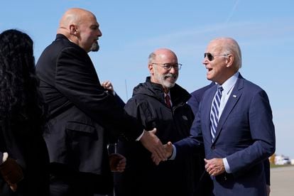 Joe Biden greeting Pennsylvania Senate candidate John Fetterman.