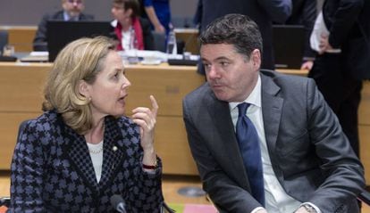 Spain's Nadia Calviño with Eurogroup president Paschal Donohoe at a meeting in Brussels in 2019.