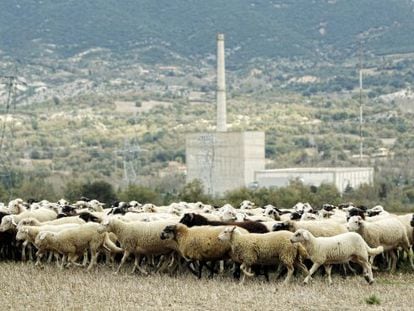The Garo&ntilde;a nuclear plant, located near Burgos, is the oldest of its kind in Spain. 