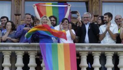 Valencia City Hall also flew a rainbow banner.