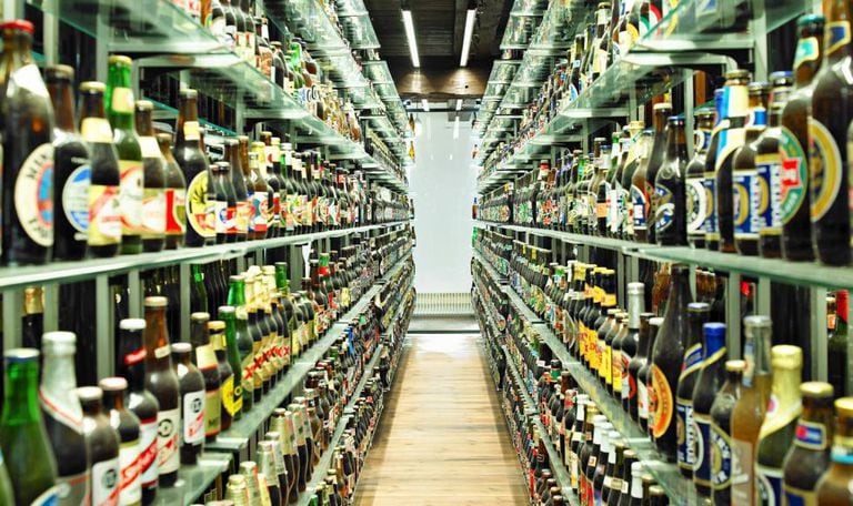 Spaniards drink an average of 48 liters of beer a year.