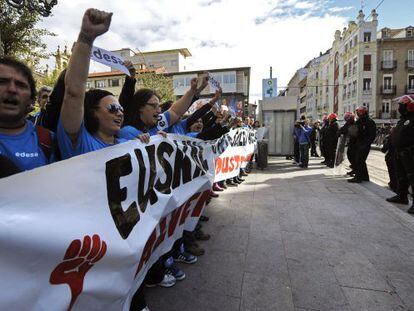 Workers from the appliance maker Fagor-Edesa protest outside the Basque regional parliament hours before a meeting between representatives of its parent company and the Basque regional government.