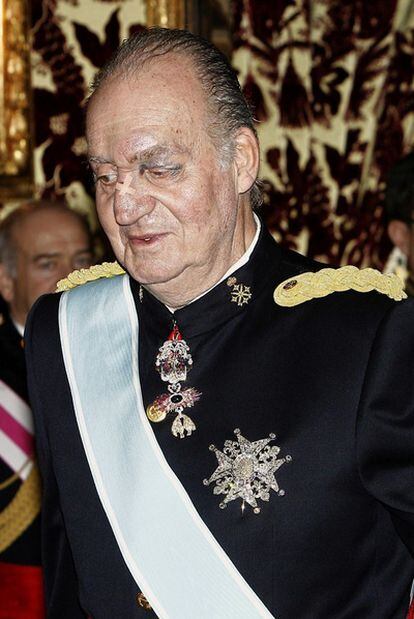 King Juan Carlos on Tuesday, with black eye and sticking plaster.