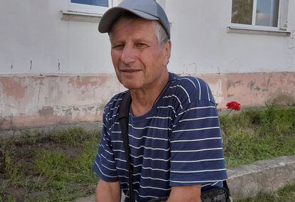 Anatoli Oleinik, 65, paid around $235 for the journey that took him from Russian-occupied territory to Ukraine. 