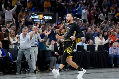 Golden State Warriors guard Stephen Curry (30) celebrates after making a 3-point basket during the second half of an NBA basketball game against the Milwaukee Bucks in San Francisco, Saturday, March 11, 2023.