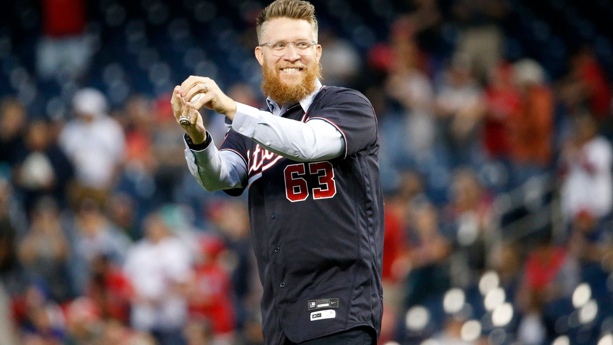 Nationals to wear lucky navy blue jerseys for all of World Series