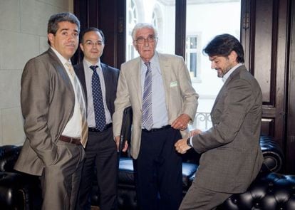 Daniel Osàcar, third from left, was treasurer for CDC and for the CatDem foundation.