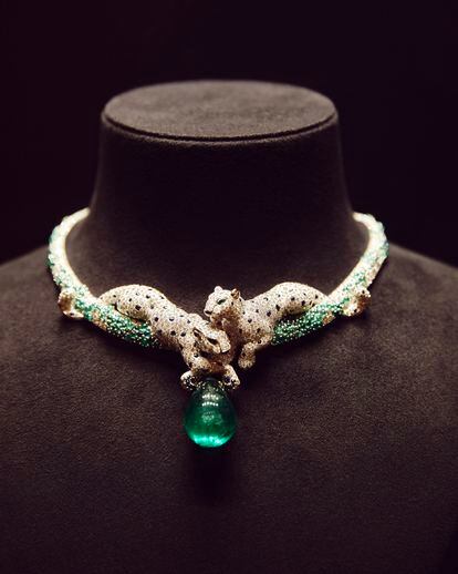 Panthère necklace from the Cartier jewelry collection. 