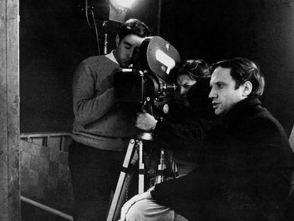 Pere Portabella (right) in 1968 during the shooting of Nocturn 29.
