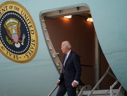 Joe Biden leaves Air Force One in New York on Sunday.