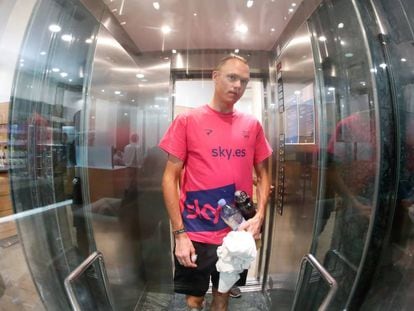 Chris Froome at his hotel in Logroño.