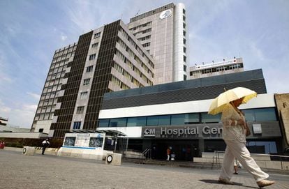 A Madrid patient has died of hemorraghic fever and his nurse is in serious condition.