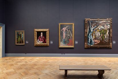 Un cuadro de Picasso intercalado entre dos de El Greco, en la sala dedicada a este último, en una imagen cedida por el museo, en una imagen cedida por el museo.