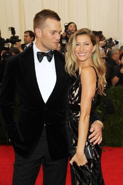 In October, Gisele Bündchen and Tom Brady filed for divorce, marking one of the biggest celebrity breakups of 2022. The Brazilian model and American football player were married for 13 years. In an Instagram story, Brady posted:  “We arrived at this decision amicably and with gratitude for the time we spent together.” The announcement was no surprise: it followed months of rumors of a split. There is speculation the couple divorced due to Brady’s decision to come out of retirement. Before their breakup was confirmed, Bündchen expressed her worries about his return to the field: "Obviously, I have my concerns – this is a very violent sport, and I have my children and I would like him to be more present.”
