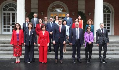 The new Cabinet of Pedro Sánchez (c).