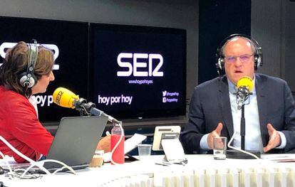 PSOE candidate Angel Gabilondo speaking on the radio.