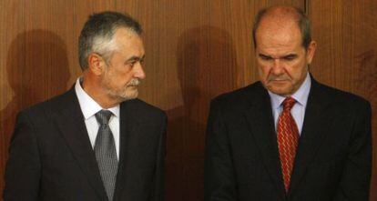 Former Andalusia regional premiers José Antonio Griñán (left) and Manuel Chaves in 2009.
