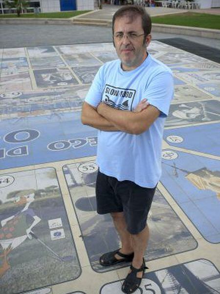 Meteorologist Ángel Sánchez, who has written a book based on a letter he sent to EL PAÍS.