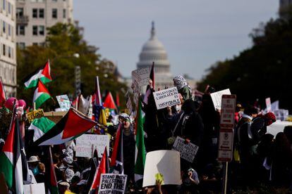 Thousands of people demonstrate in solidarity with the Palestinians, Saturday in Washington.