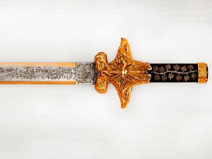 The dagger allegedly gifted to Francisco Franco by Benito Mussolini‘s son-in-law.