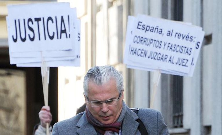 Spanish Judge Baltasar Garzon arrives for his trial on February 8.